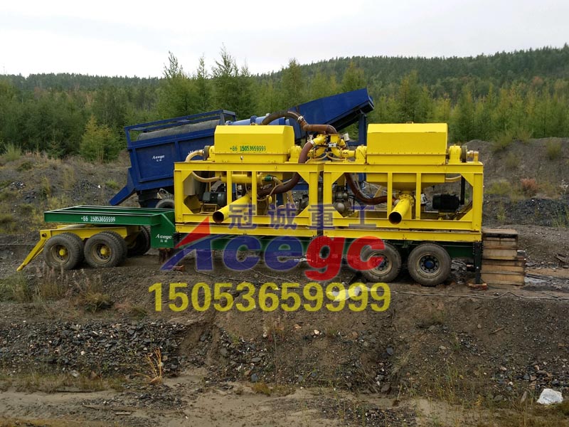 臥式全自動組合離心機(jī)工作現(xiàn)場 臥式全自動組合離心機(jī)工作現(xiàn)場