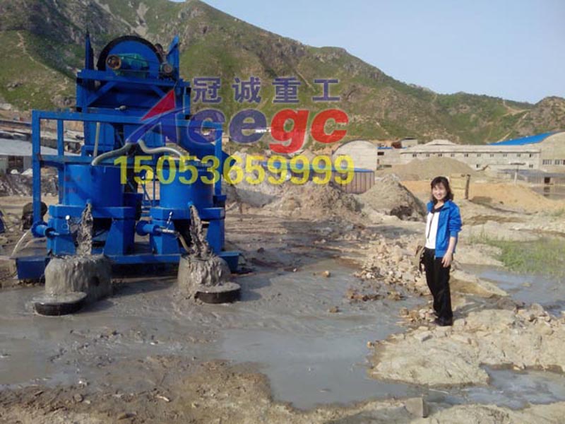立式手動(dòng)排礦離心機(jī)工作現(xiàn)場(chǎng)